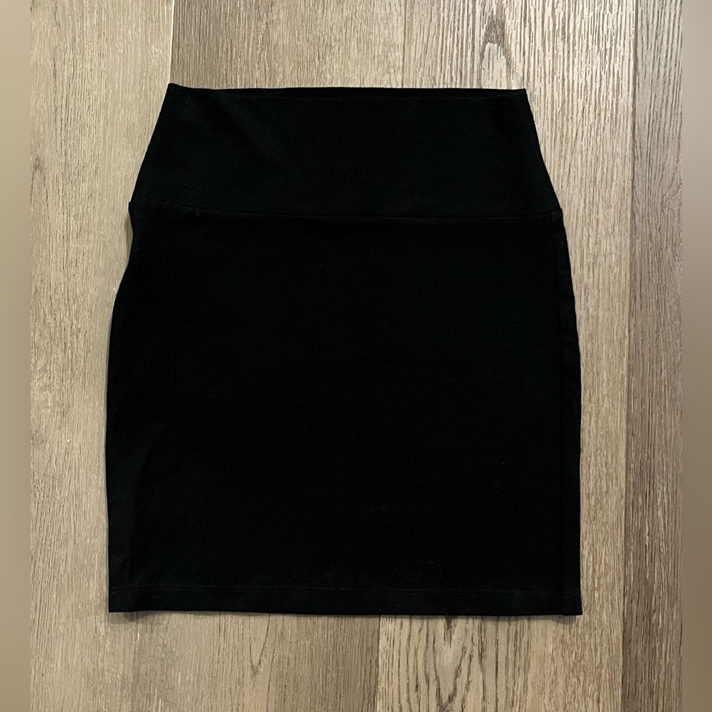 Forever 21 Black Mini Skirt